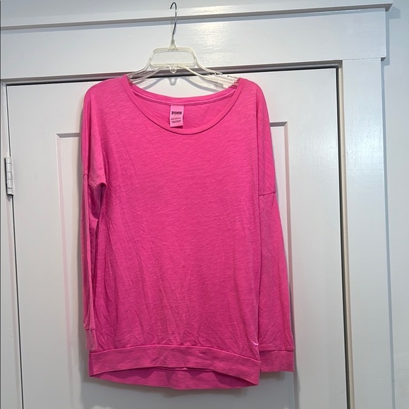 Pink Victorias Secret Women's oversized top size small. - Picture 1 of 6